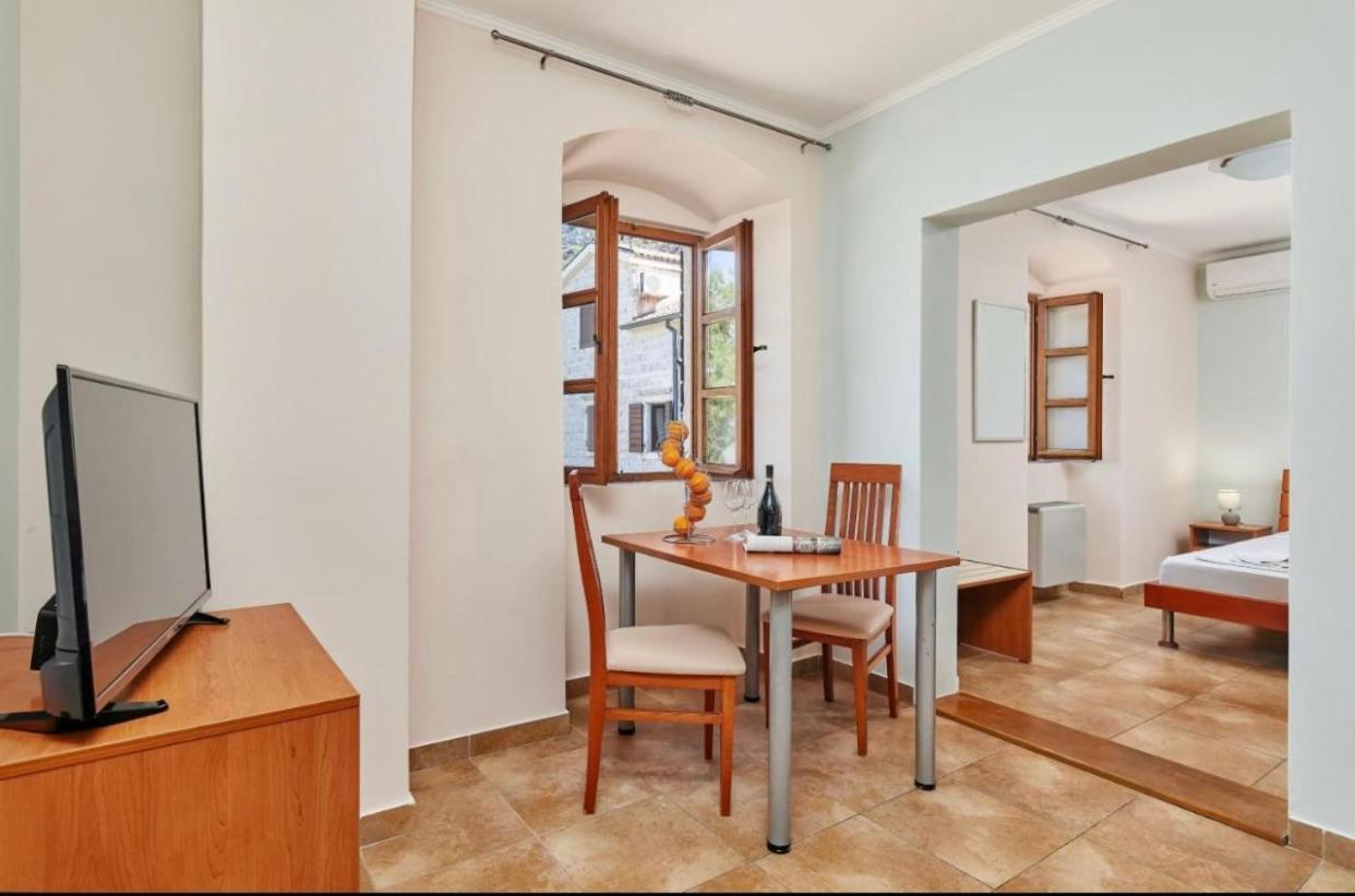Apartments Barba Kotor Ngoại thất bức ảnh